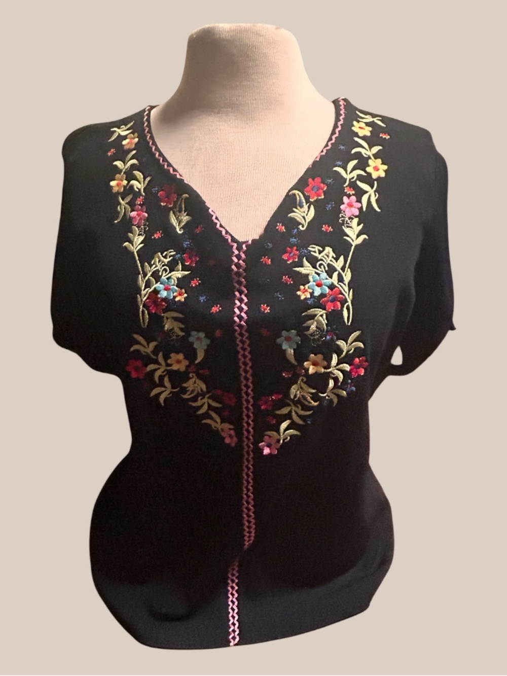 Joseph A Black Short-Sleeve Tunic with Multicolor Floral Embroidery Large